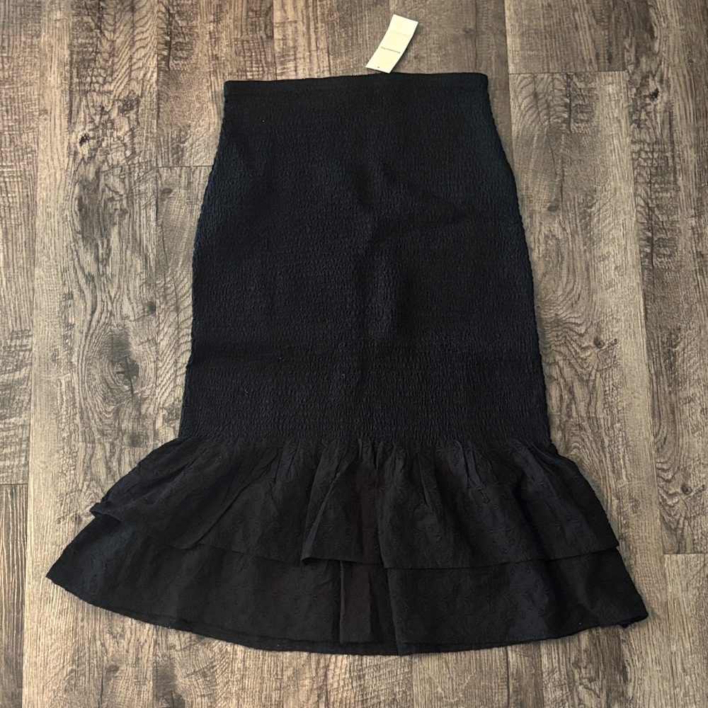 Abercrombie & Fitch Midi Skirt with Ruffle Hem - Black - Size Medium Petite